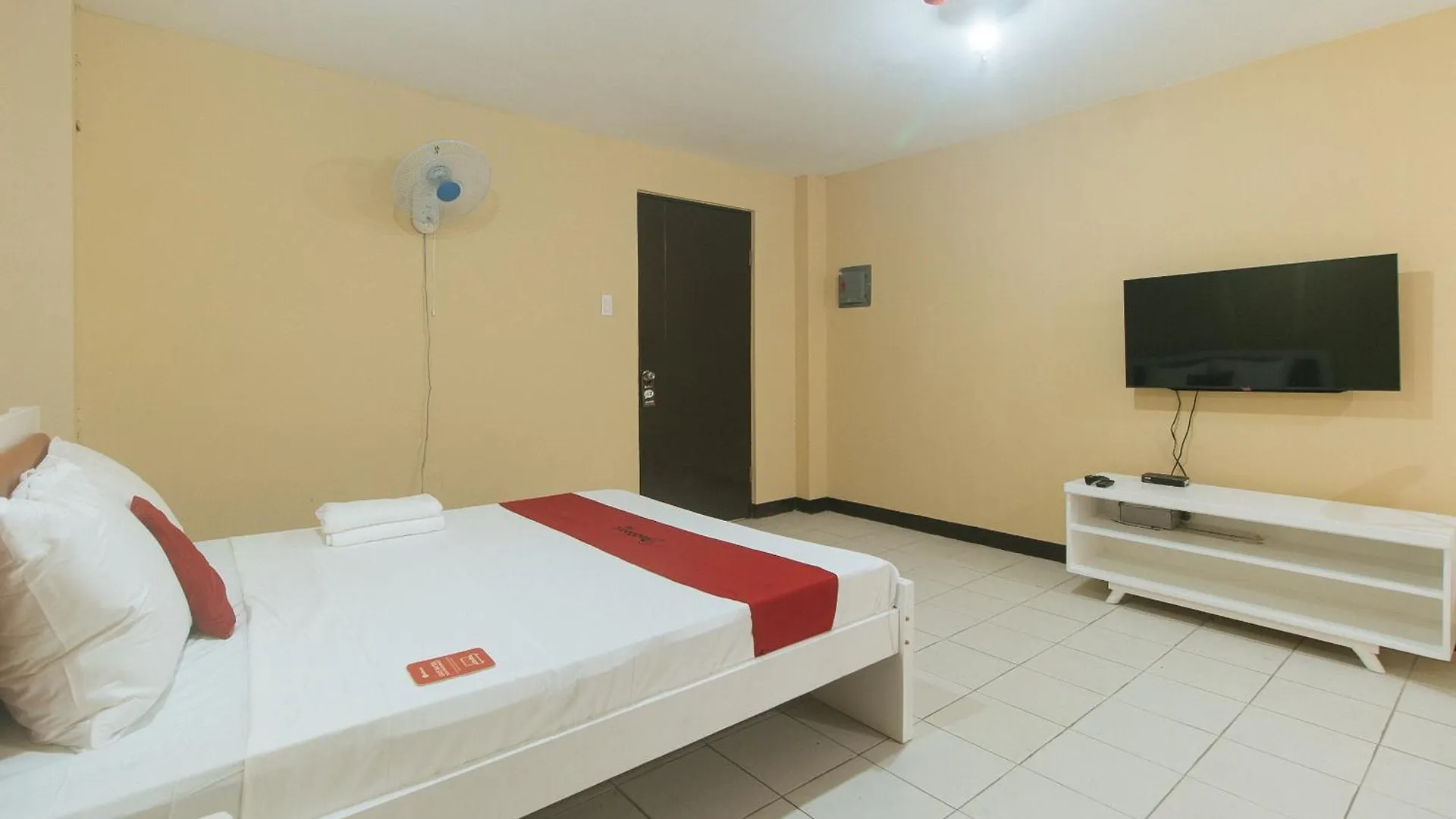 Hotel Reddoorz At Mubg Apartments Near Baclaran Church Manila